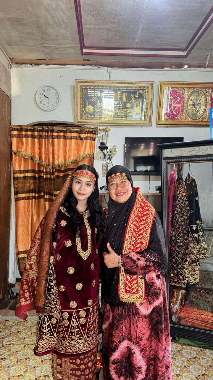 Busana Adat Pengantin Angkinan